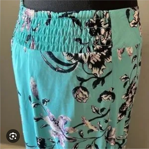 Floral Maxi Skirt in beautiful blu hues, size 18/20 - Picture 2 of 8